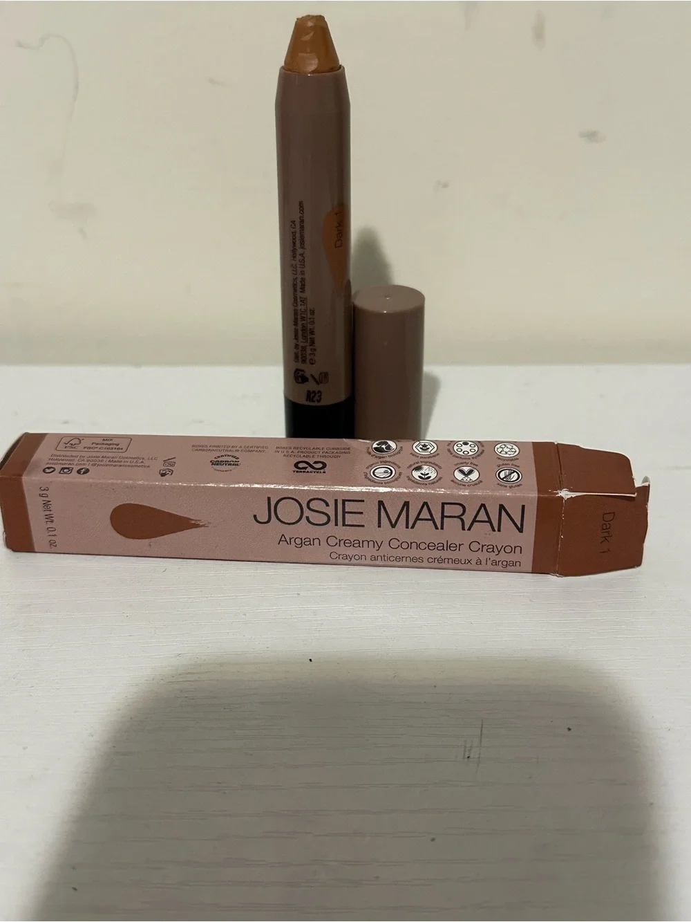 JOSIE MARAN Creamy Concealer Crayon - Dark 1 (Brown)